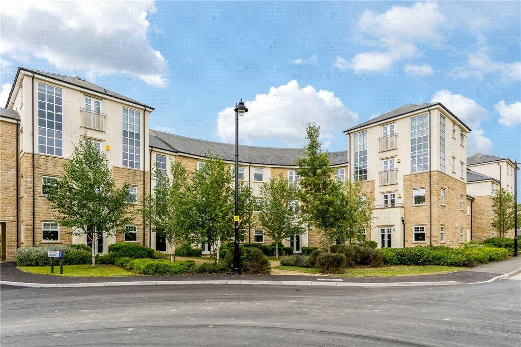 2 bedroom apartment for sale in Burnstall Crescent, Menston, Ilkley