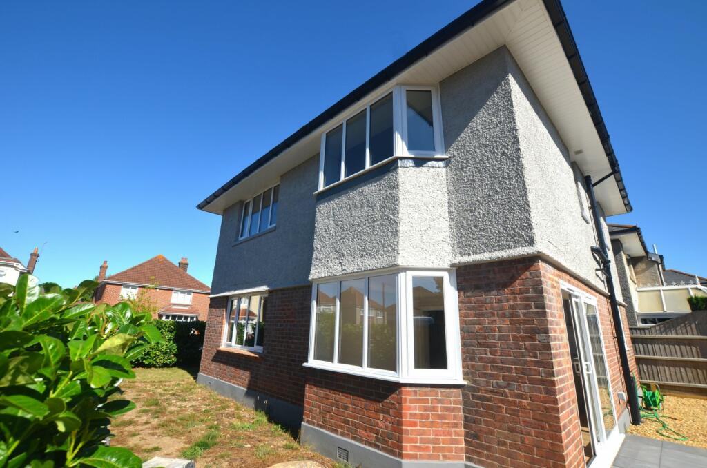 Main image of property: 4 bedroom Detached House in Bournemouth