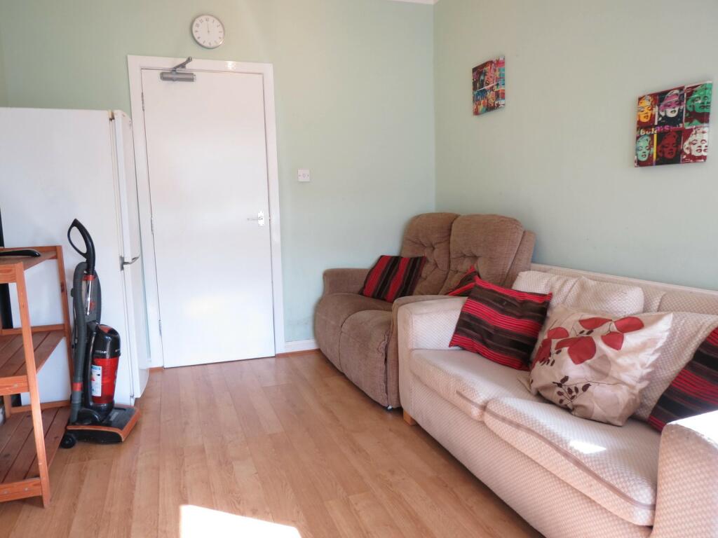 Additional property image - 5 bedroom Detached House in Winton