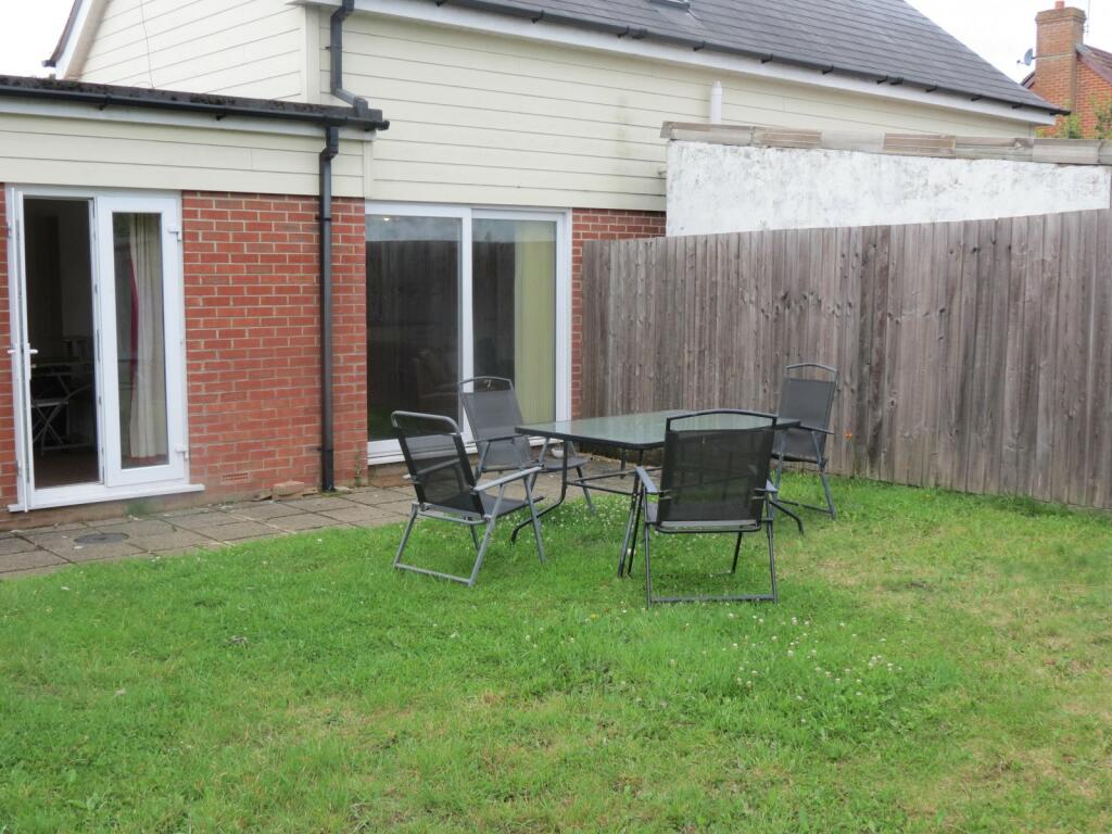 Additional property image - 4 bedroom Semi Detached House in Ensbury Park