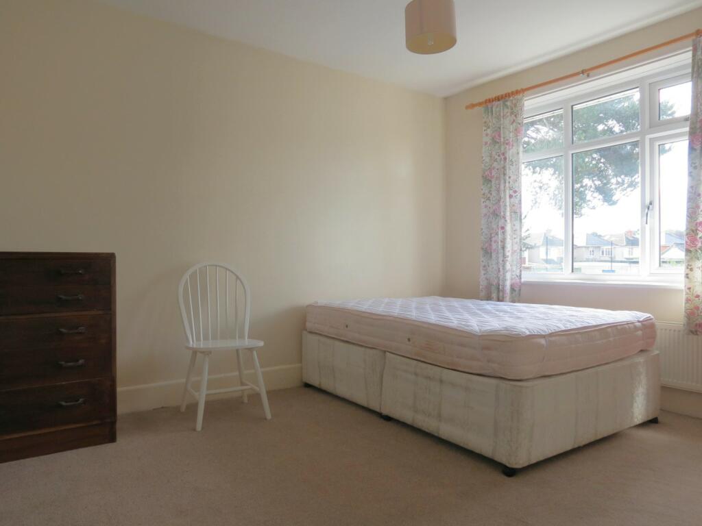 Additional property image - 4 bedroom Semi Detached House in Winton