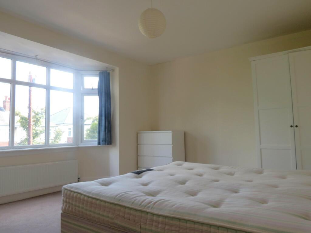 Additional property image - 4 bedroom Semi Detached House in Winton