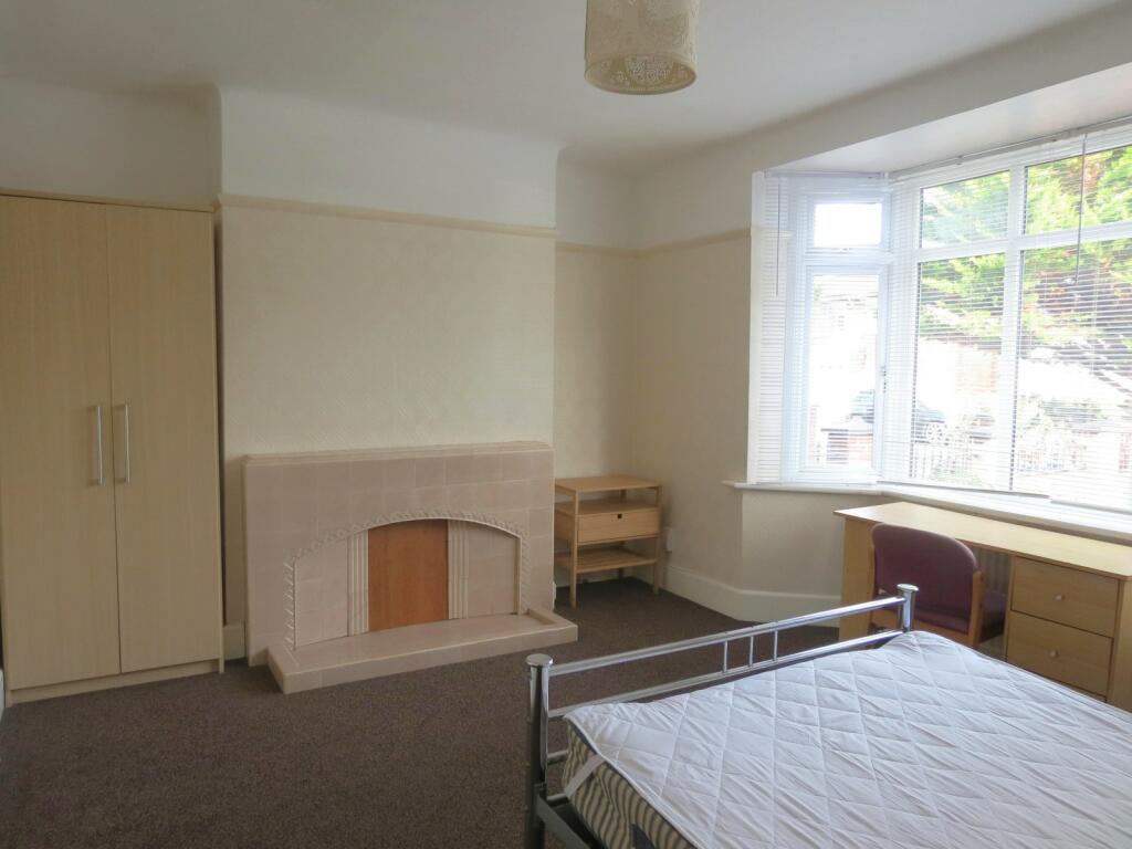 Additional property image - 4 bedroom Semi Detached House in Winton
