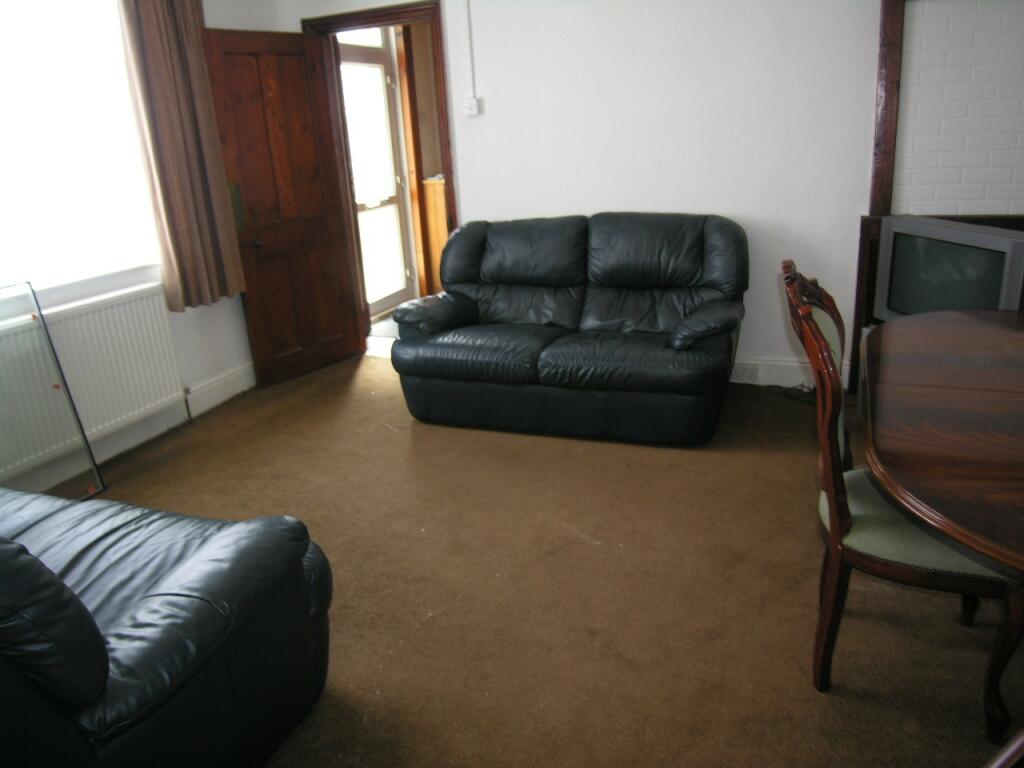 Property image - 4 bedroom Detached House in Charminster