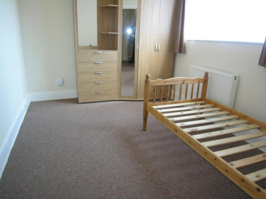 Additional property image - 4 bedroom Detached House in Charminster