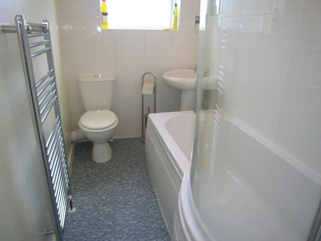 Additional property image - 4 bedroom Detached House in Charminster