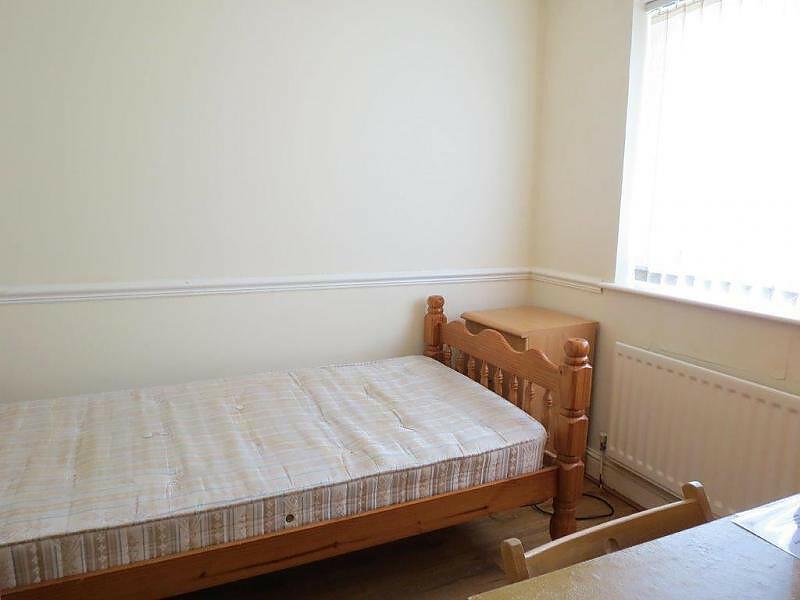 Additional property image - 7 bedroom Detached House in Talbot Village