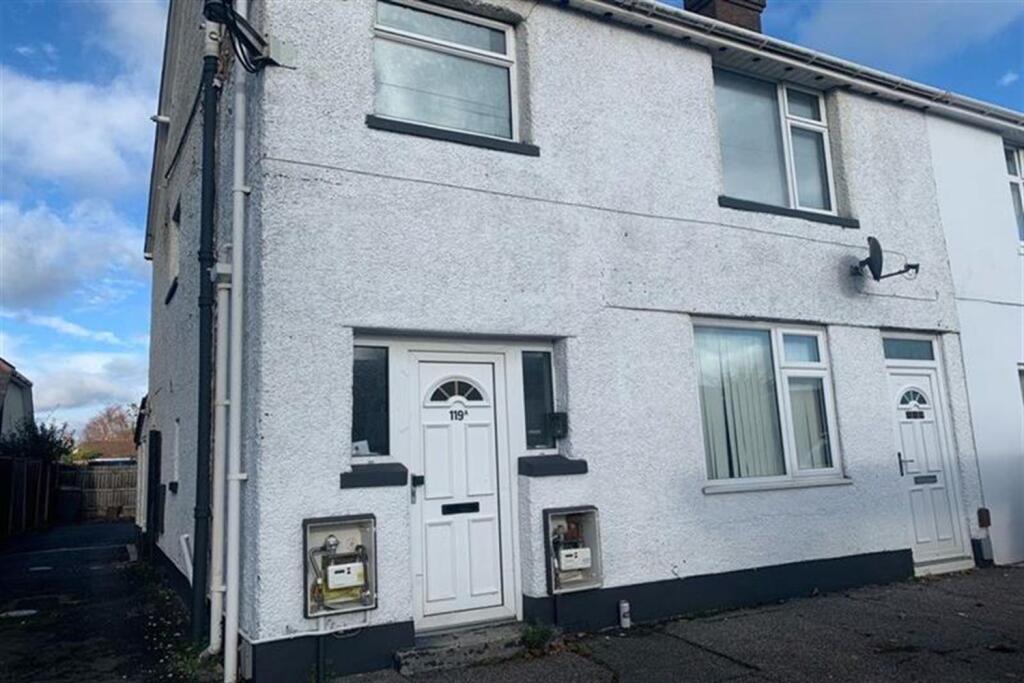 Main image of property: 2 bedroom Maisonette in Ensbury Park