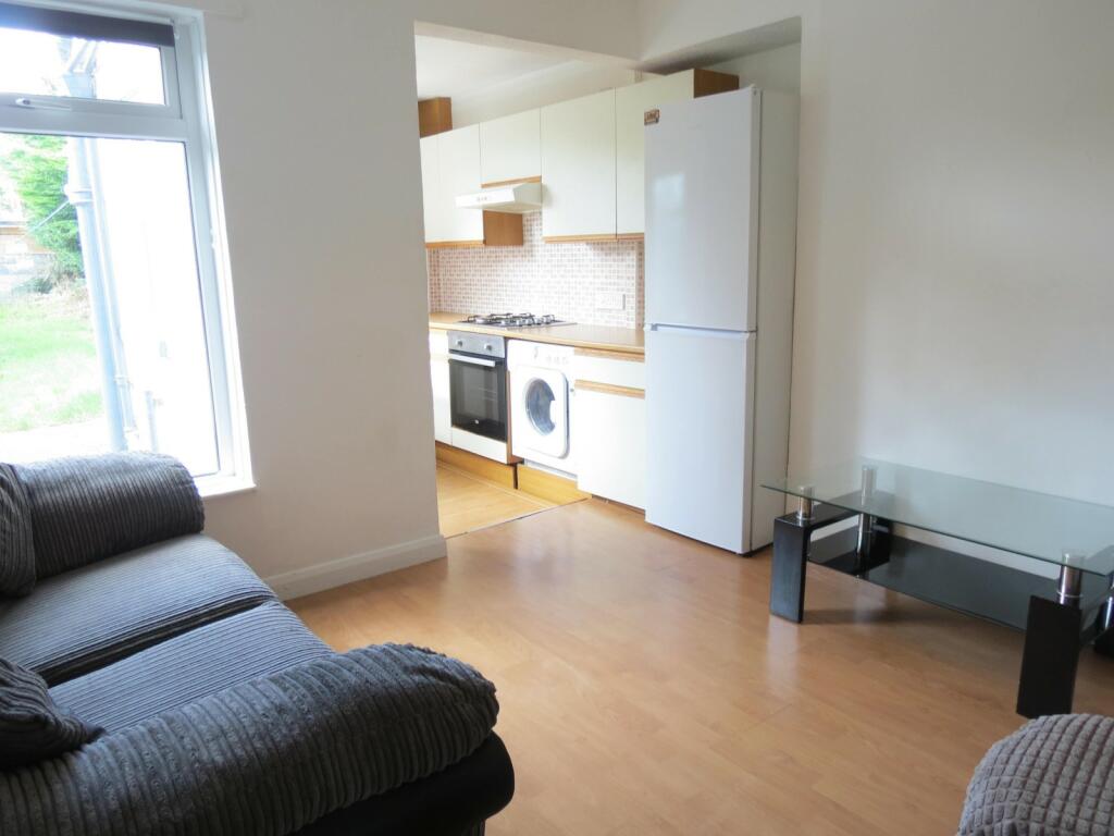 Additional property image - 3 bedroom Semi Detached House in Charminster