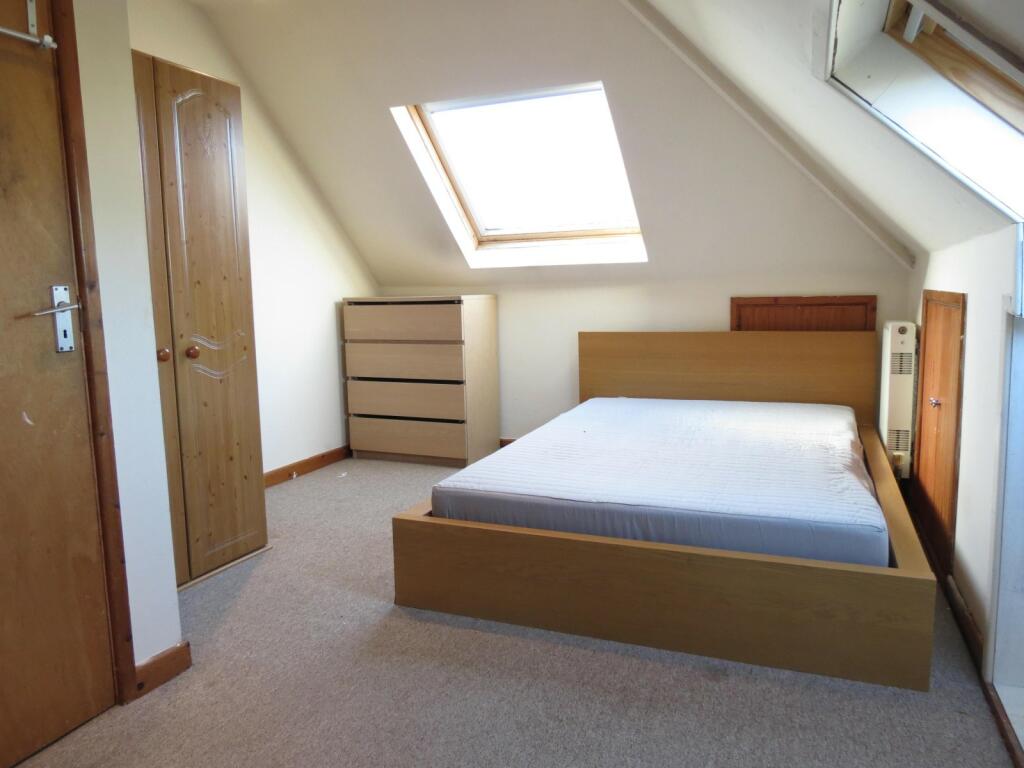 Additional property image - 4 bedroom Maisonette in Charminster