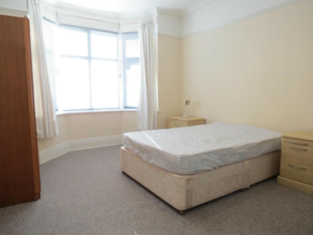 Additional property image - 5 bedroom Detached House in Charminster