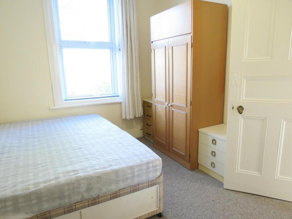 Additional property image - 5 bedroom Detached House in Charminster