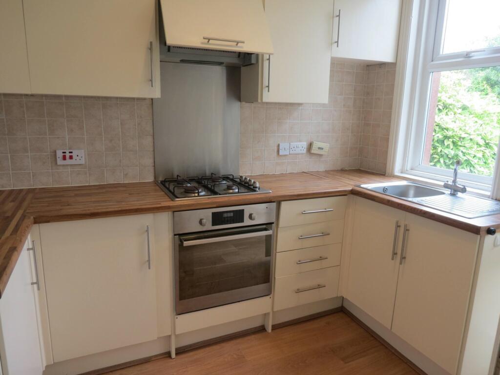 Additional property image - 6 bedroom Detached House in Winton