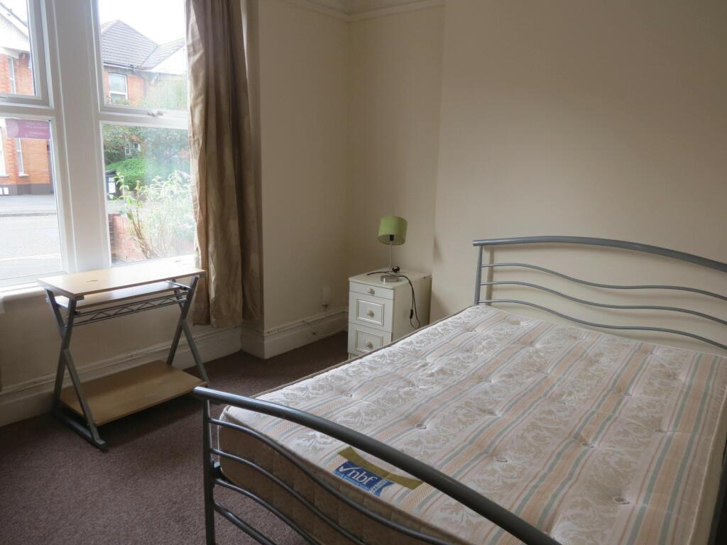 Additional property image - 6 bedroom Detached House in Winton