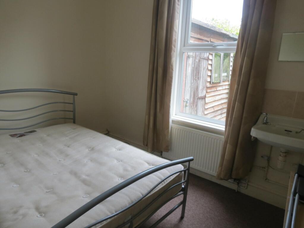 Additional property image - 6 bedroom Detached House in Winton