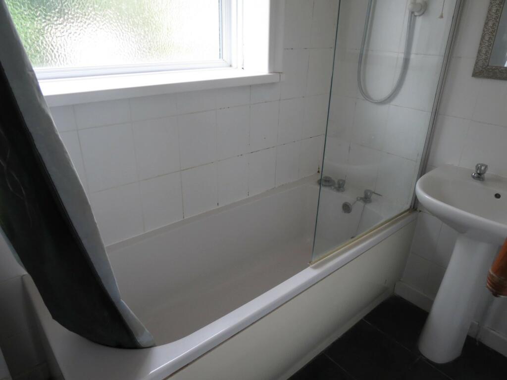 Additional property image - 4 bedroom Detached House in Winton