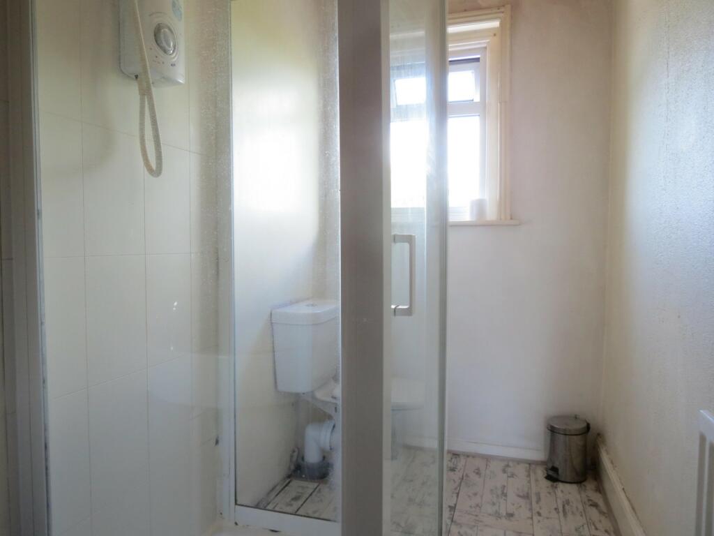 Additional property image - 6 bedroom Detached House in Winton