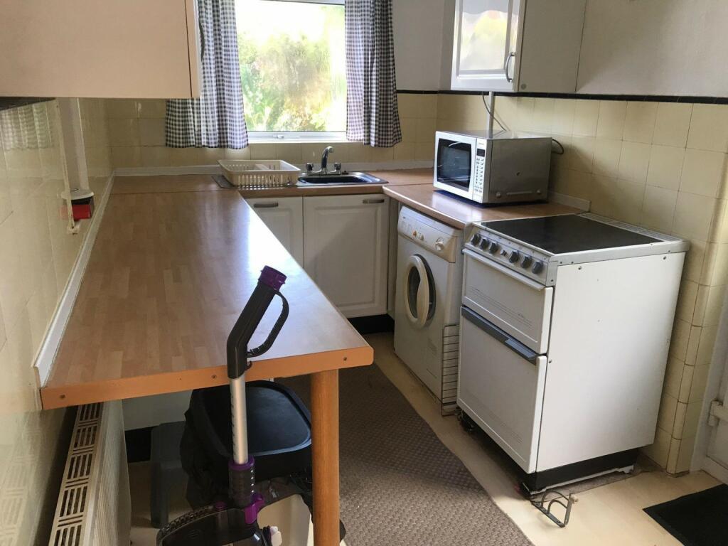 Additional property image - 4 bedroom Detached House in Wallisdown