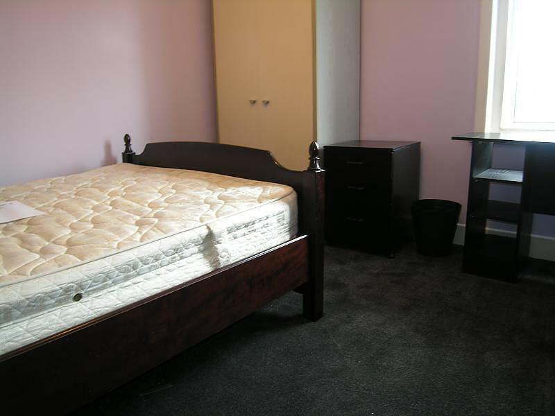 Additional property image - 4 bedroom Detached House in Winton