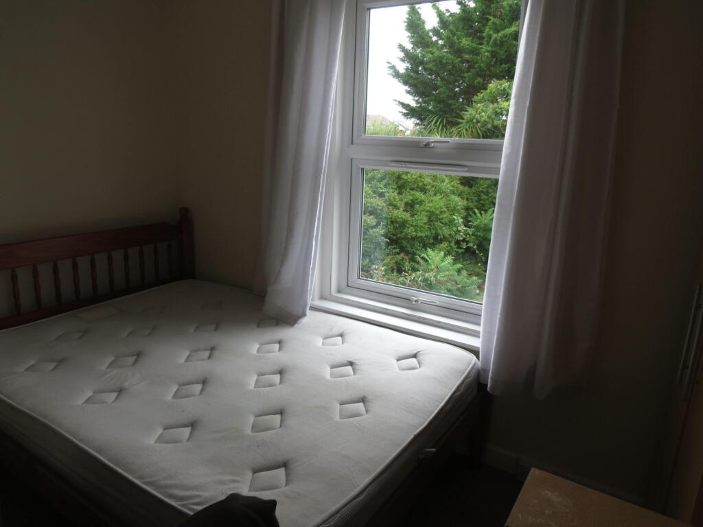 Additional property image - 5 bedroom Detached House in Winton