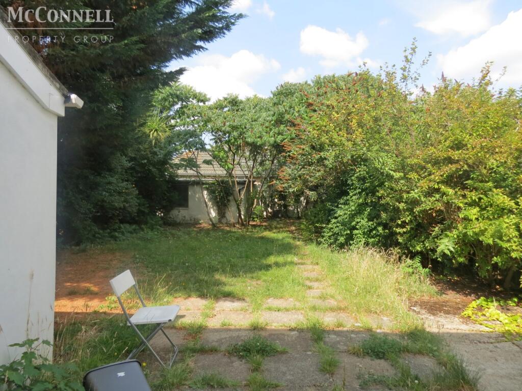 Additional property image - 5 bedroom Detached House in Winton