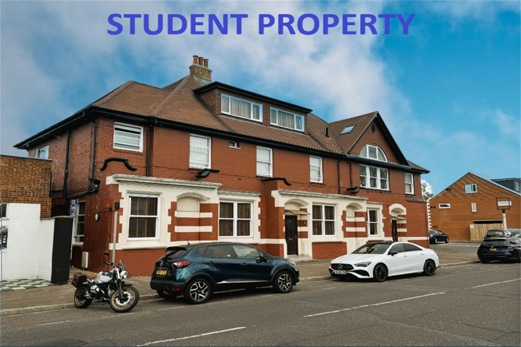 Main image of property: 2 bedroom Flat in Winton