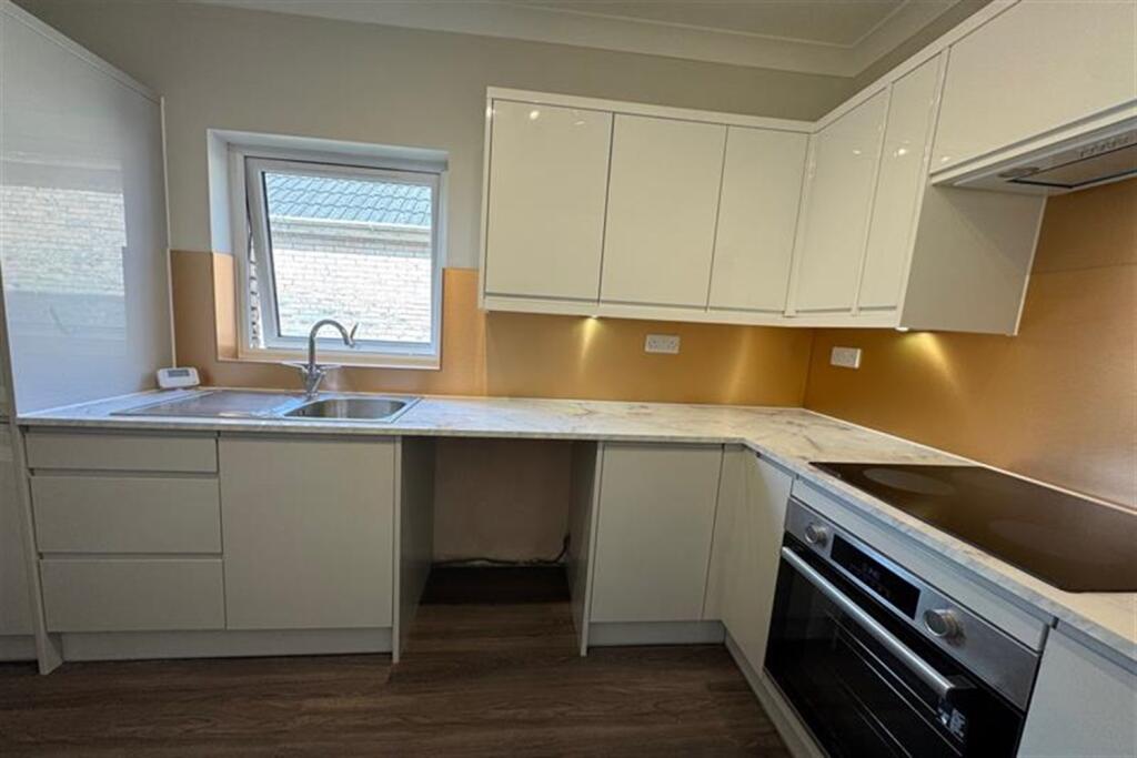 Main image of property: 2 bedroom First Floor Flat in Parkstone