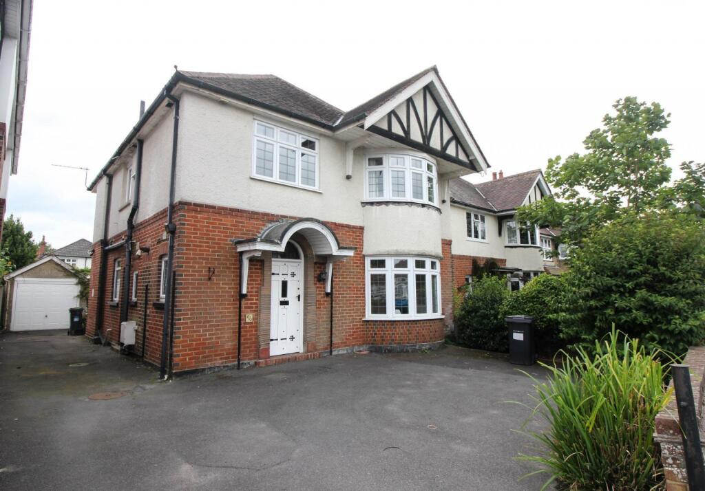 Main image of property: 5 bedroom Detached House in Winton