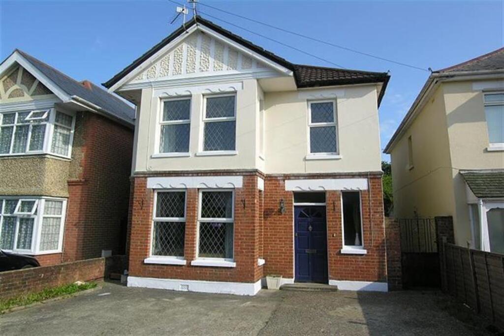 Main image of property: 6 bedroom Detached House in Bournemouth