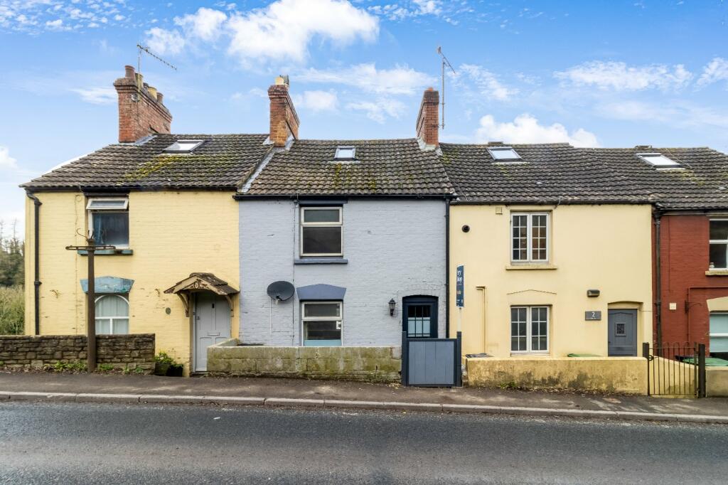 3 bedroom terraced house for sale in Wycliffe Terrace, Bath Road