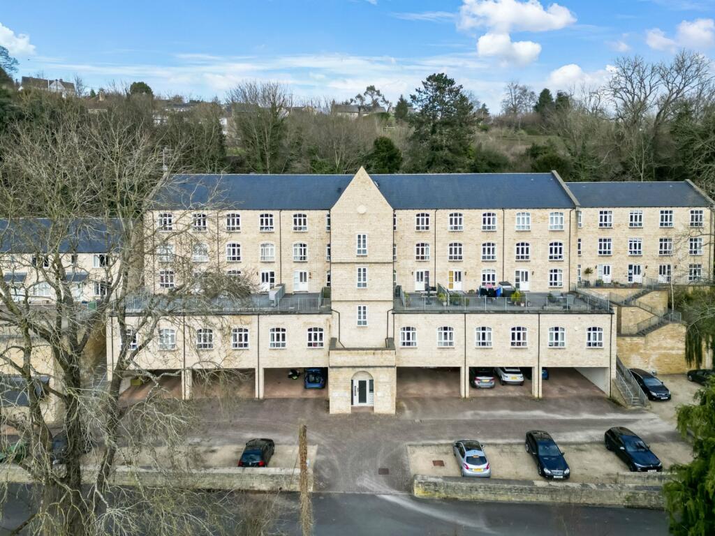 2 bedroom apartment for sale in New Mills, Nailsworth, Stroud