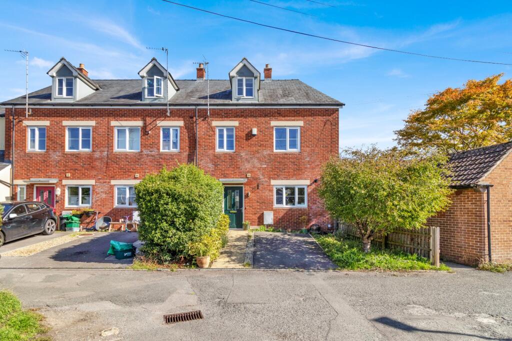 Main image of property: Laburnum Walk, Stonehouse, Gloucestershire, GL10