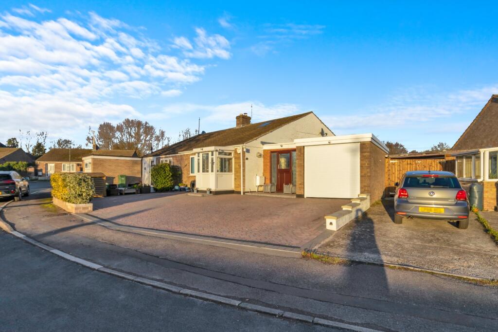Main image of property: Crescent Close, Stonehouse, Gloucestershire, GL10