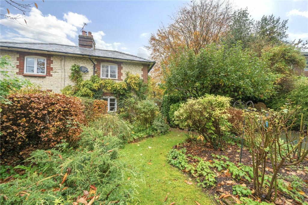 2 bedroom semidetached house for sale in Bones Lane, Buriton