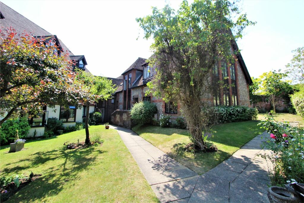 1 bedroom apartment for sale in Hylton Road, Petersfield, Hampshire, GU32