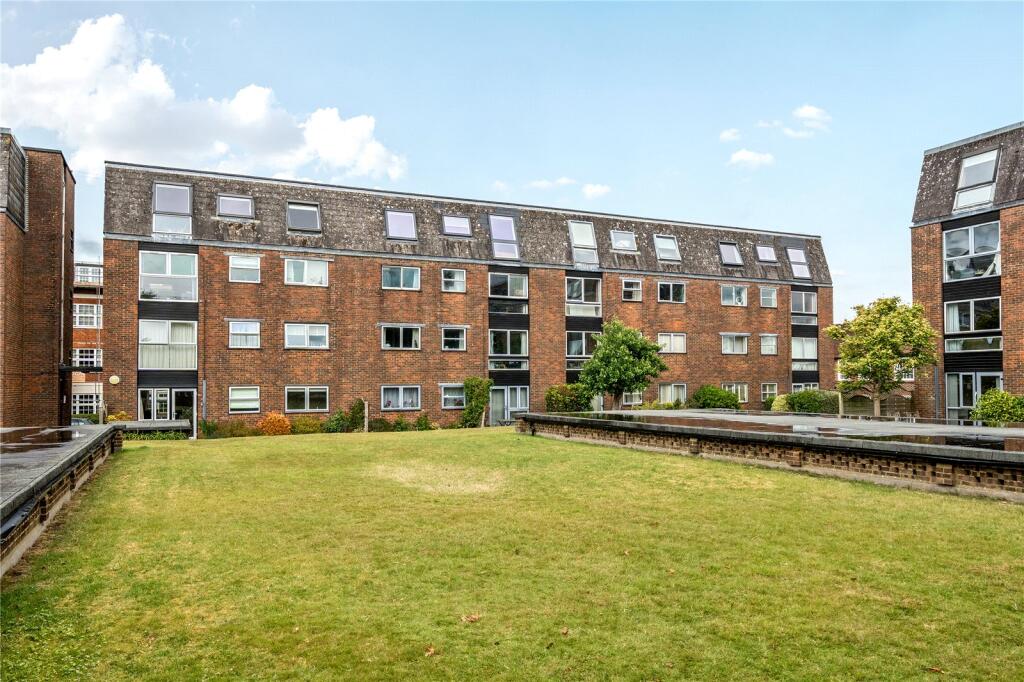 Main image of property: Swan Street, Petersfield, Hampshire, GU32