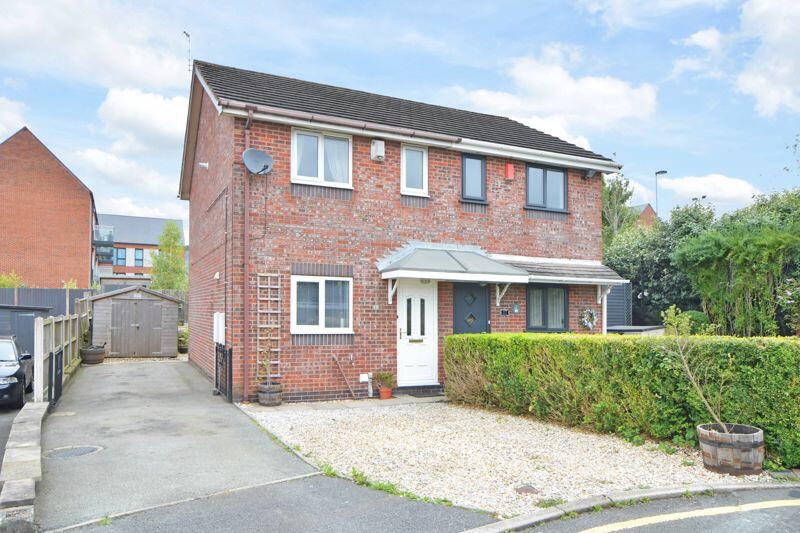 2 Bedroom Semi Detached House For Sale In Beddow Way Packmoor Stoke