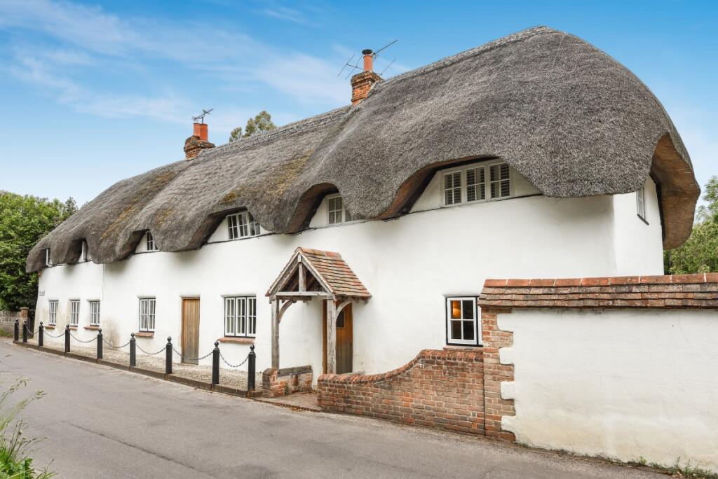 Main image of property: Monxton Monxton SP11