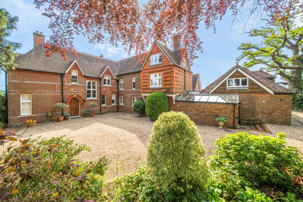 Main image of property: Vicarage Lane Swanmore SO32