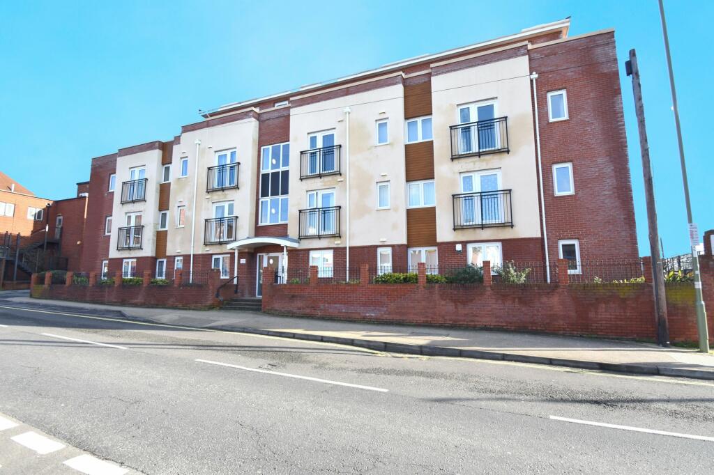 2 bedroom flat for sale in Quay Street, Fareham, PO16