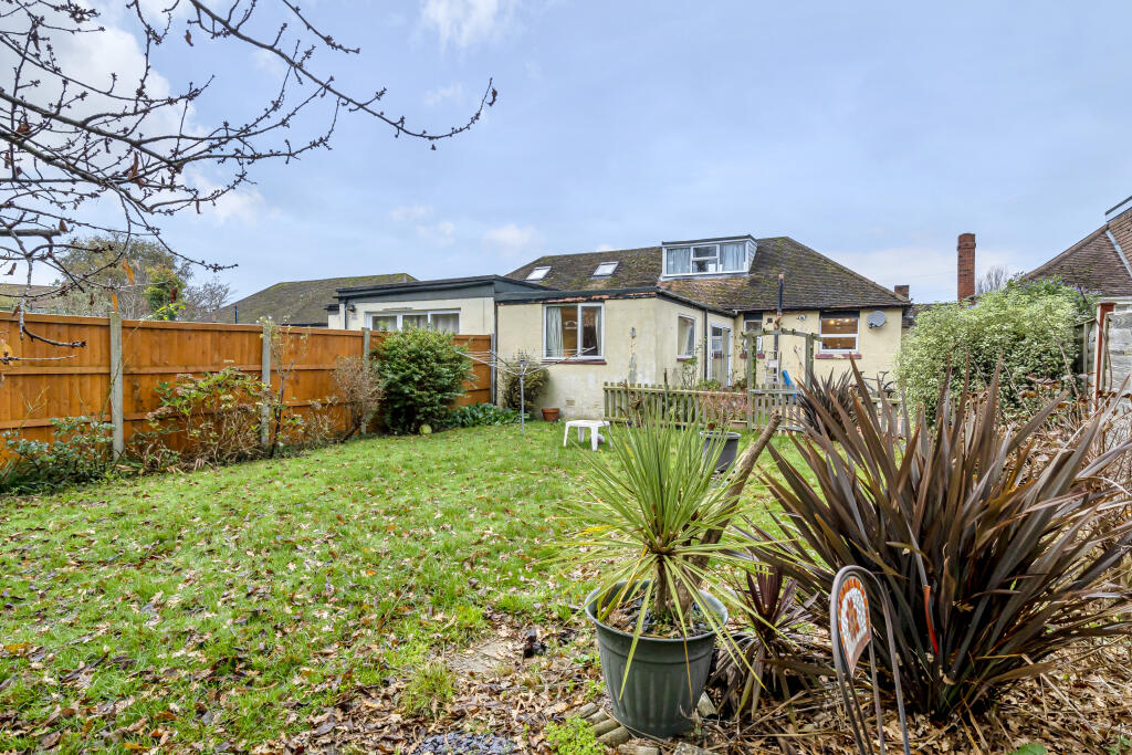3 bedroom bungalow for sale in Eastfield Avenue, Fareham, PO14