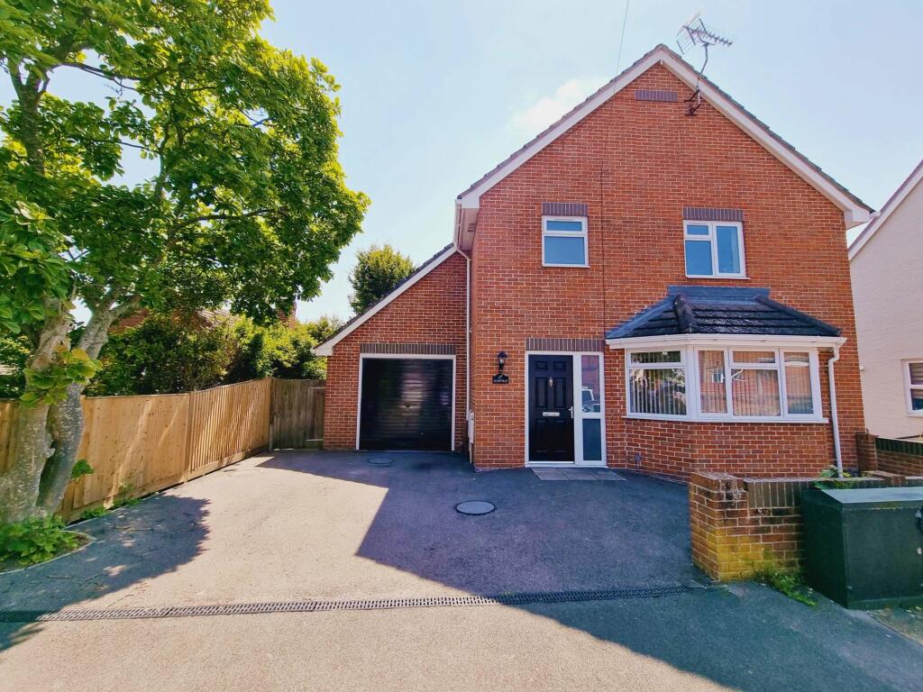 Main image of property: Deanes Park Road, Fareham, PO16