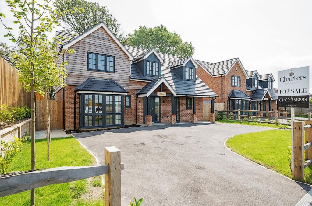 Main image of property: Wickham Road, Fareham, Hampshire, PO17