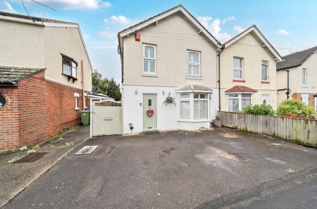 Main image of property: Elms Road, Fareham, Hampshire, PO16