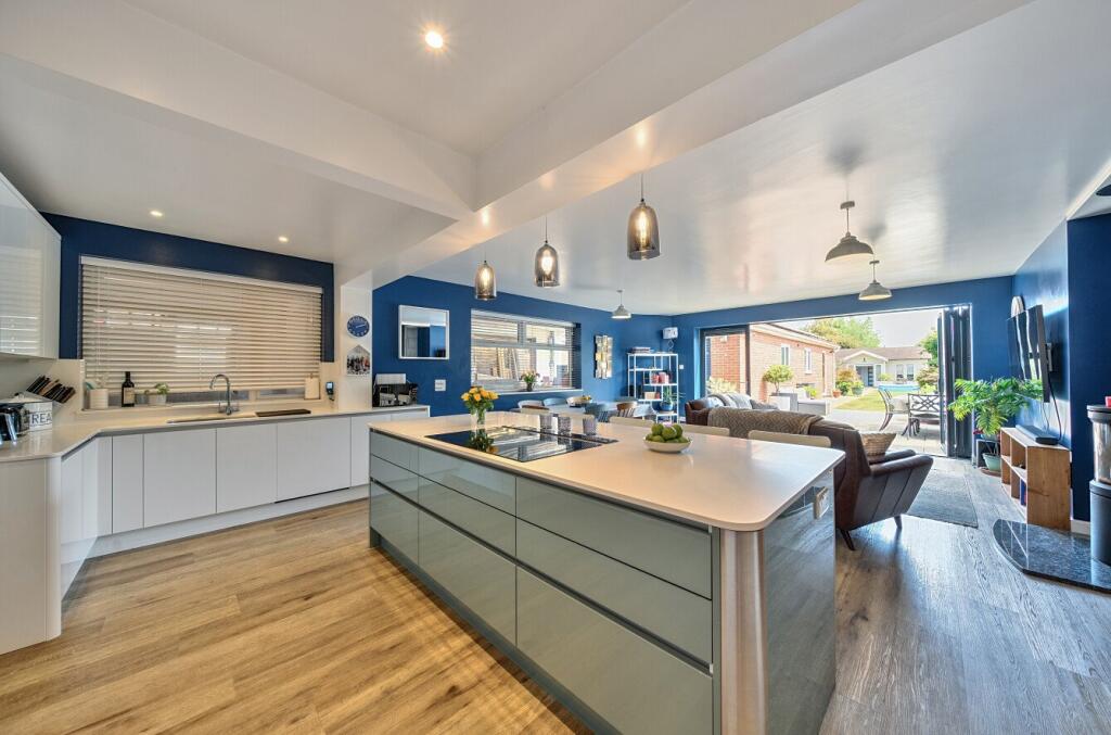 Main image of property: Tewkesbury Avenue, Fareham, Hampshire, PO15