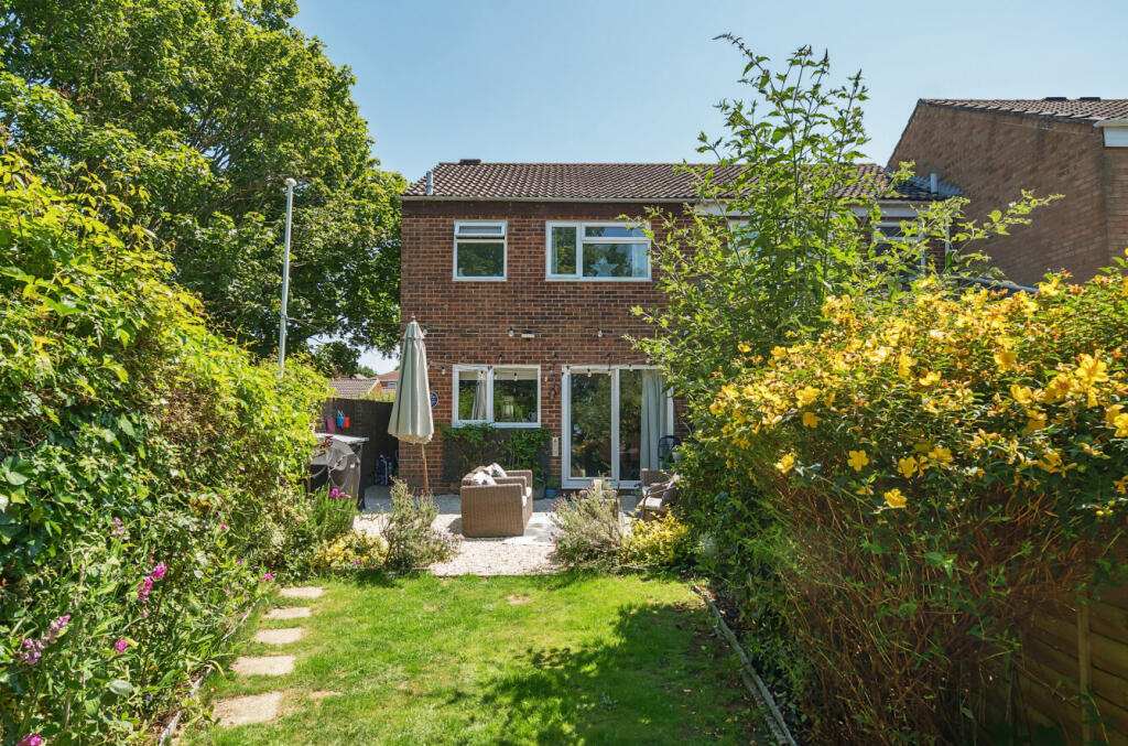 Main image of property: Vixen Close, Fareham, Hampshire, PO14