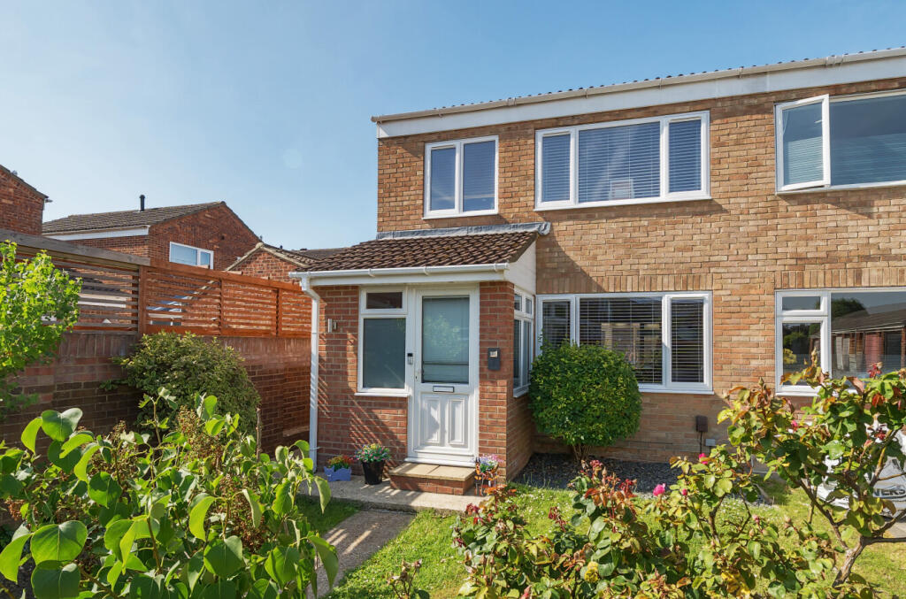 Main image of property: Vixen Close, Fareham, Hampshire, PO14