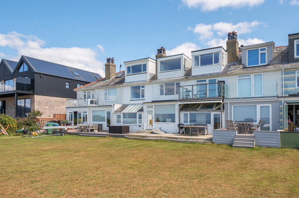 Main image of property: Hill Head Road, Fareham, Hampshire, PO14