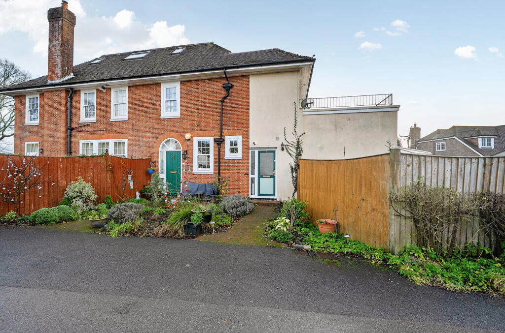 Main image of property: Bere Farm Lane, North Boarhunt, Hampshire, PO17