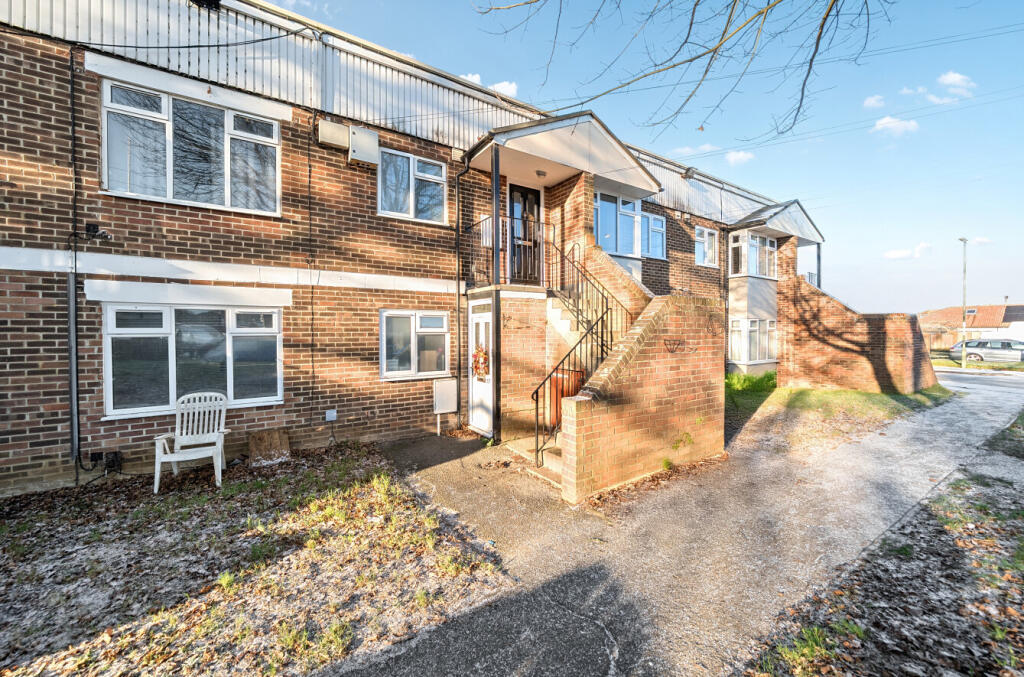 Main image of property: Foster Close, Fareham, Hampshire, PO14